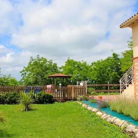 Maison De 2 Chambres Avec Piscine Partagee Jardin Amenage Et Wifi A