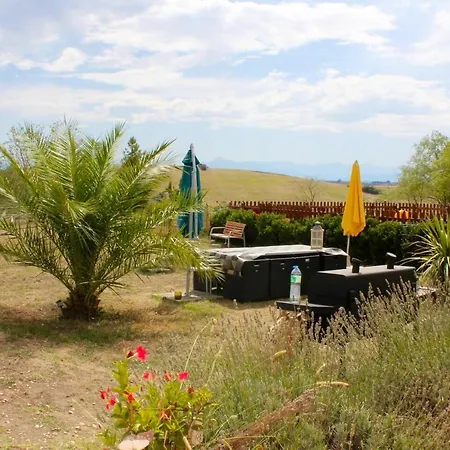Maison De 2 Chambres Avec Piscine Partagee Jardin Amenage Et Wifi A